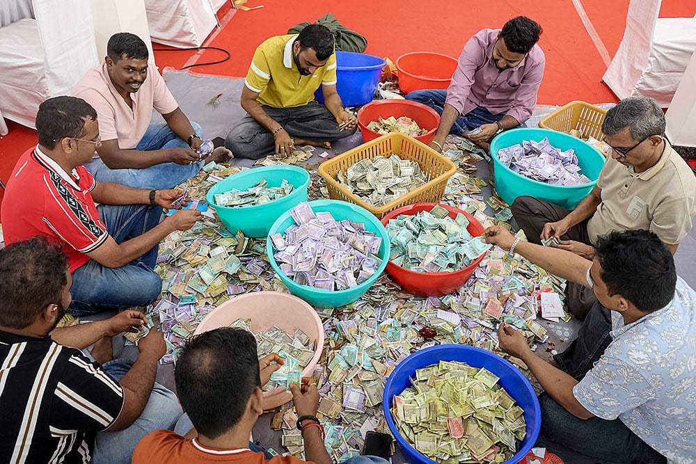 Counting of donations received at Lalbaugcha Raja Ganpati mandal