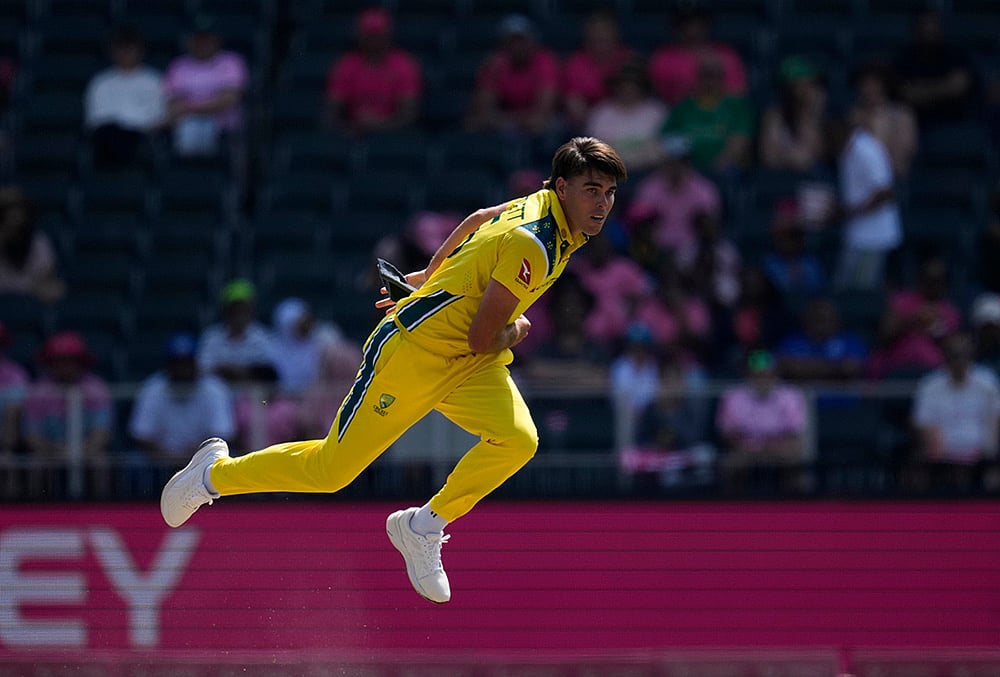 South Africa Vs Australia 2nd ODI highlights-Australias bowler Xavier Bartlett