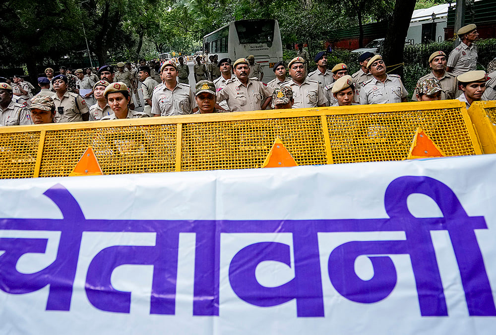 Congress protest against gyanesh kumar
