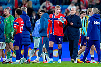 Photo: Cornelius Poppe/NTB Scanpix via AP : Norway's Erling Haaland and national team coach Ståle Solbakken leave the pitch after a Nations League soccer match between Norway and Portugal, in Oslo, Sunday, Sept. 27, 2026.