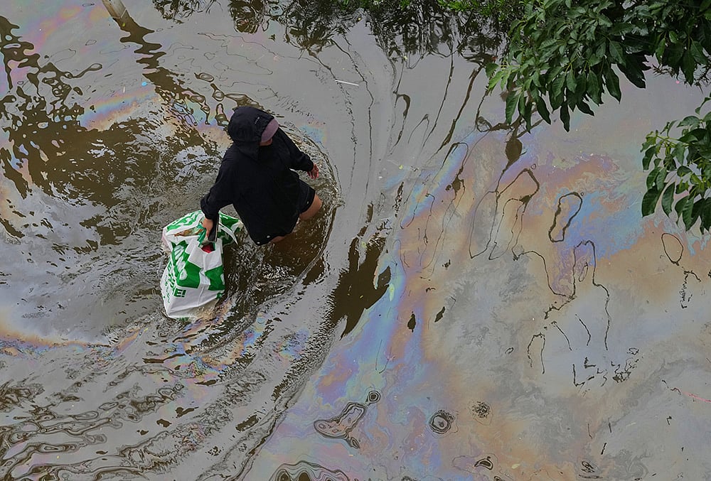 Bangkok disaster zone declaration
