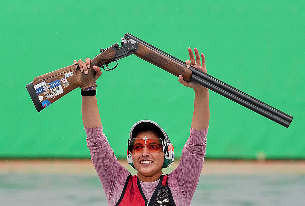 Womens trap shooting
