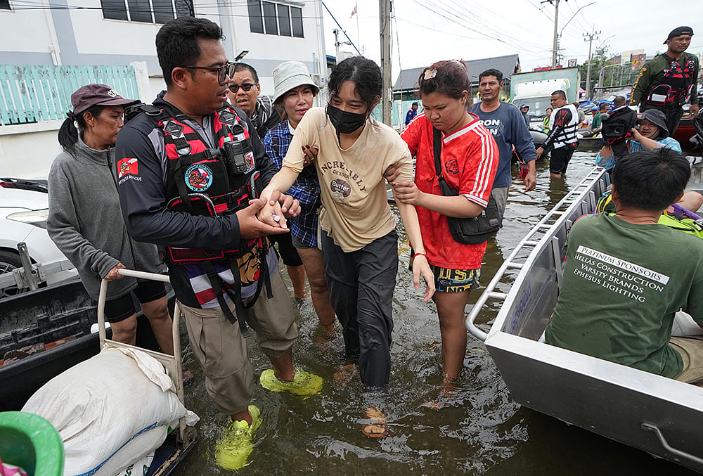 Is it safe to travel to Bangkok right now