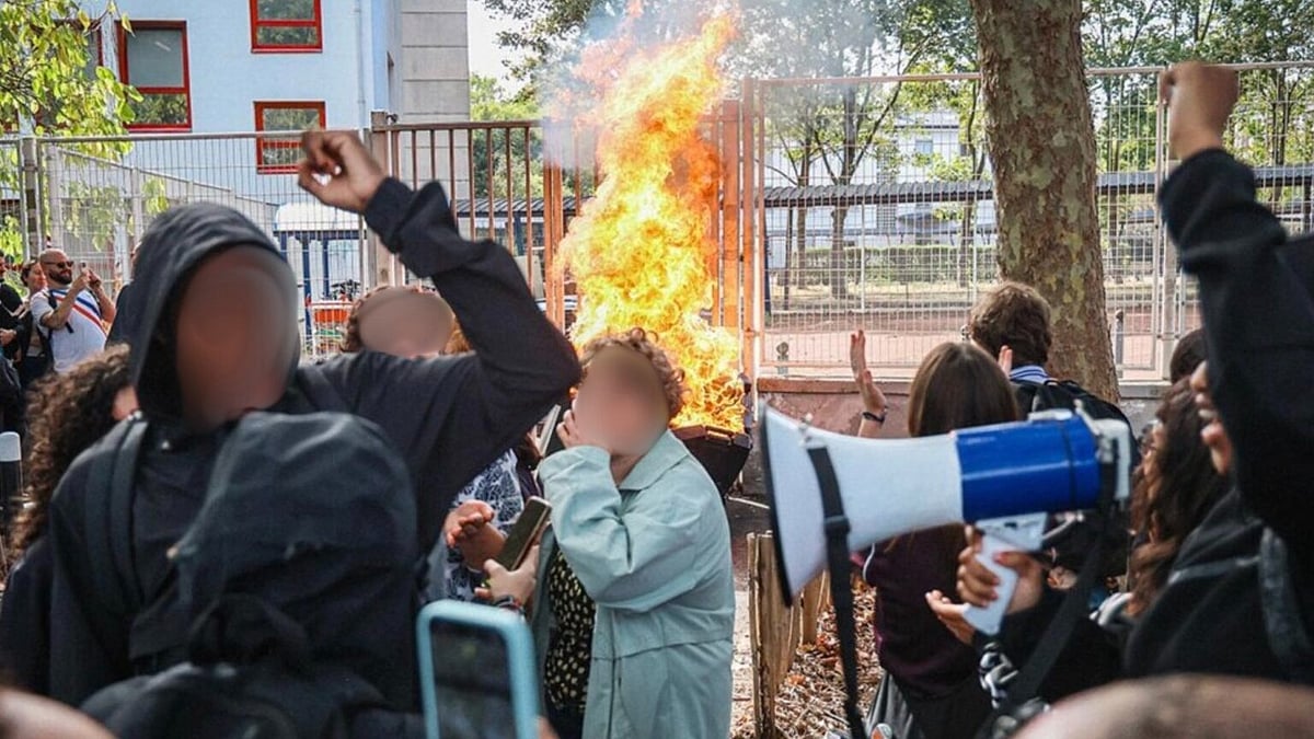 Students Protest In France Over Education Conditions -  |Union Étudiante