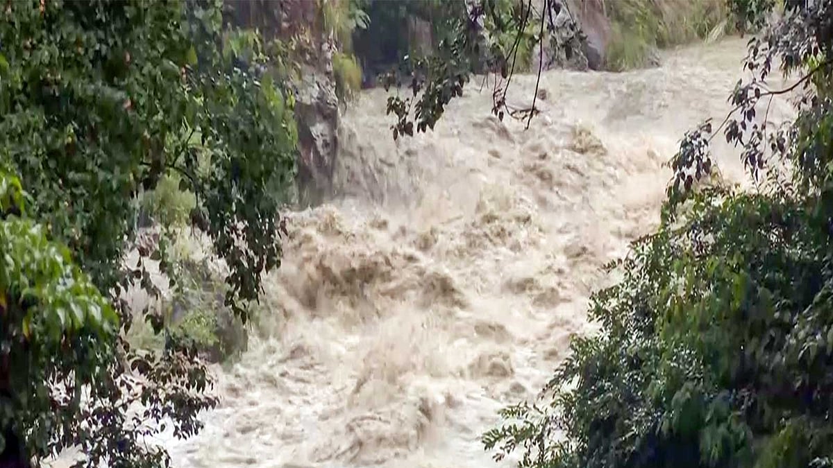 Raging river overflows furiously amid flash flood alerts in Kathmandu - ANI