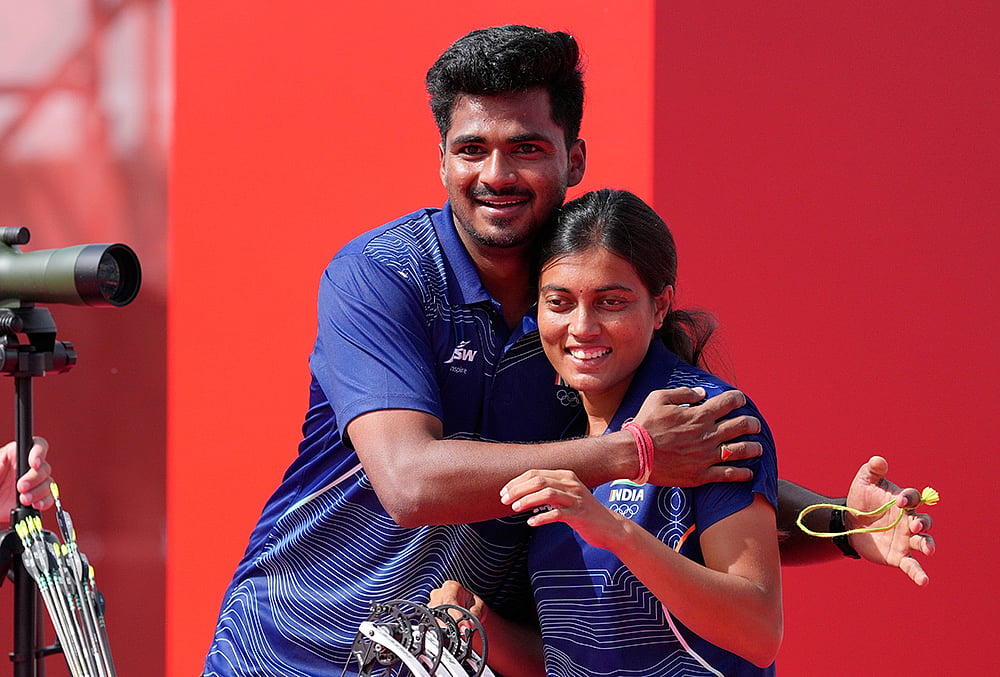 India compound mixed team archery gold