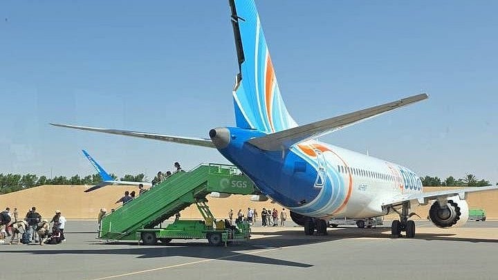 The plane dropped around 14000 feet in 30 seconds - X/@airplusnews
