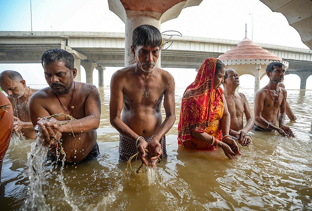 Pitru Paksh rituals in Patna