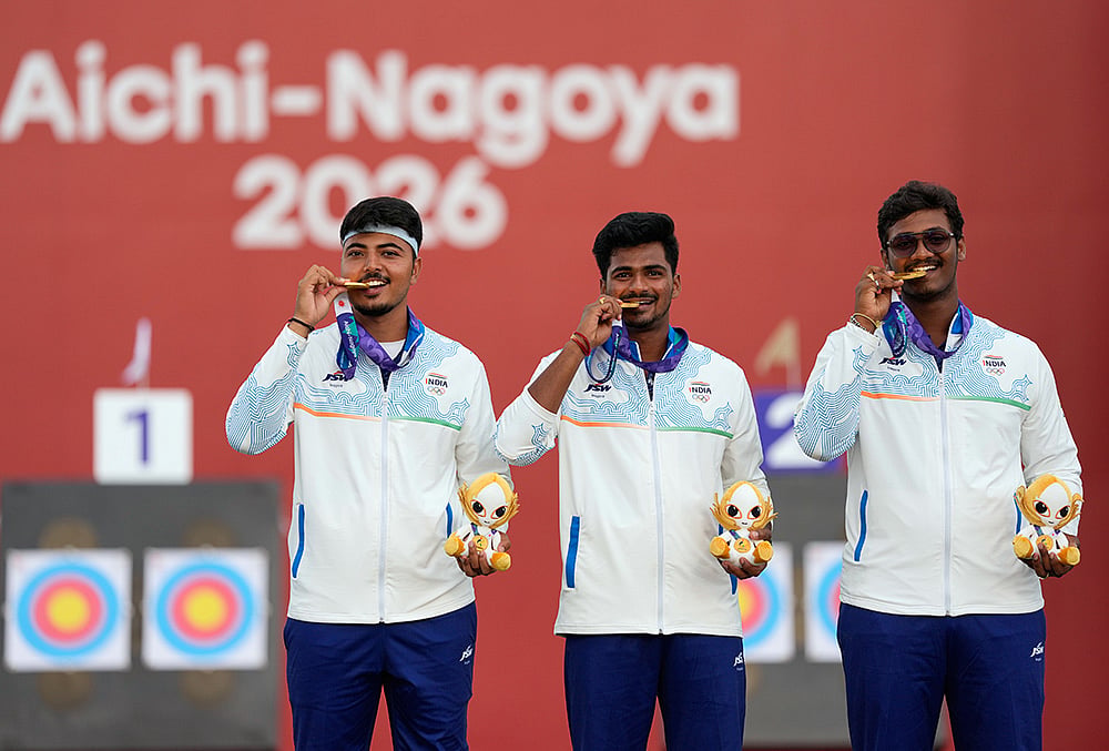 India men compound team archery gold