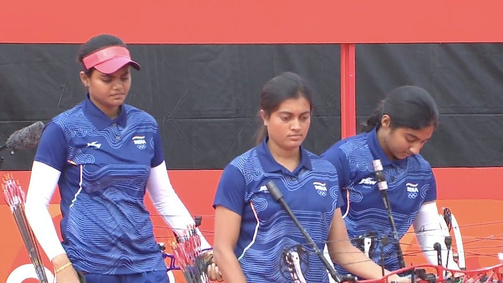 Jyothi Surekha Vennam, Chikitha Taniparthi, and Prithika Pradeep secured India's first archery gold at the Aichi-Nagoya Asian Games. - Sony Sports Network