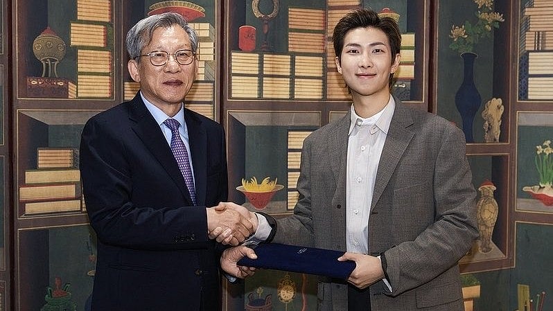 BTS' Namjoon donated 100 million won to National Museum of Korea - X