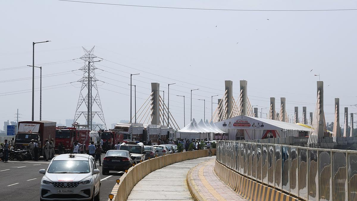 Built To Ease Traffic, Barapullah Phase-III Opens To Kilometres Of Queues - ANI