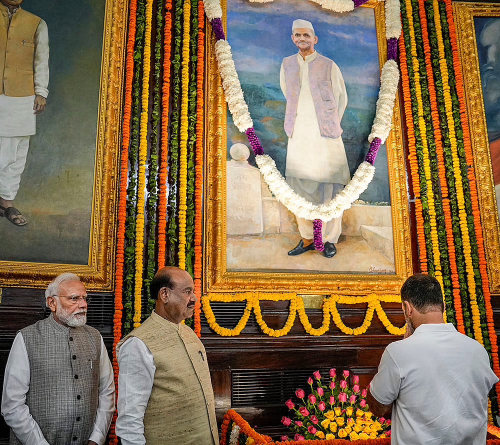 Rahul Gandhi pays tribute to former prime minister Lal Bahadur Shastri 