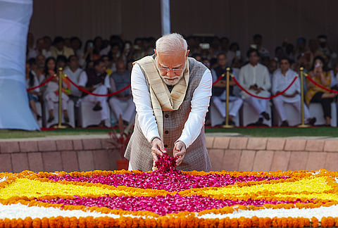 Prime Minister Narendra Modi pays tribute to former prime minister Lal Bahadur Shastri on his birth anniversary, at Vijay Ghat, in New Delhi. 
