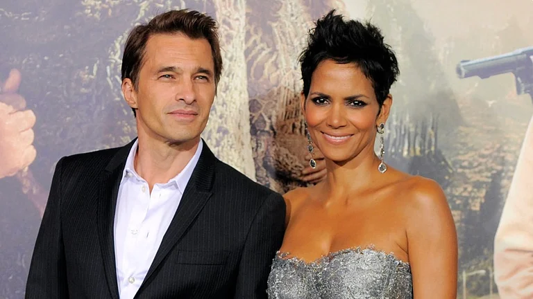 Olivier Martinez Seeks Sole Custody Of His Son - AP