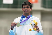 Ankush Panghal Becomes First Indian Man to Win Asian Games Boxing Gold | Photo: AP/Lee Jin-man : India's Ankush poses with his gold medal during the medal ceremony for the men's 80kg boxing event at the Asian Games in Nishio, Aichi prefecture, Japan, Friday, Oct. 2, 2026.