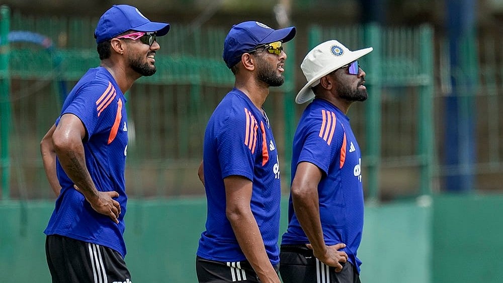 India's Mohammed Siraj, right, Prasidh Krishna, left, and Gurnoor Brar, centre, during a training session ahead of second Test cricket match between India and Sri Lanka, in Galle, Sri Lanka, Friday, Aug. 21, 2026.  - | Photo: PTI/Shailendra Bhojak