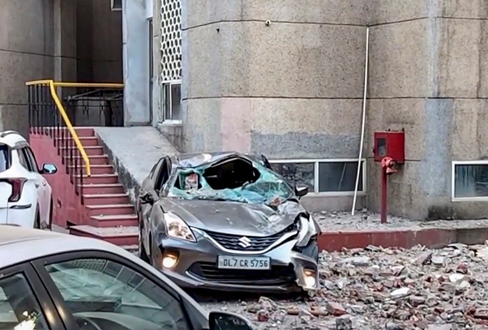 Balcony ledge collapse damages vehicles in Ghaziabads Vaishali