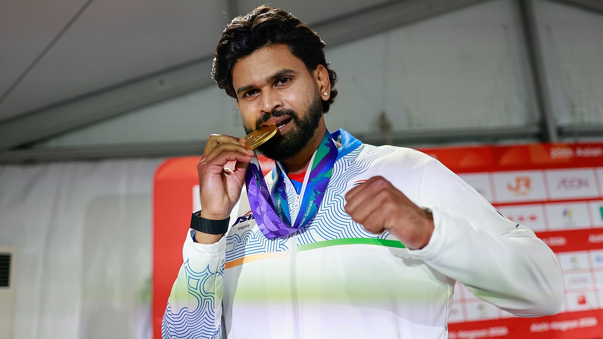 India's men's cricket team captain Shreyas Iyer with the gold medal - | Photo: X/BCCI