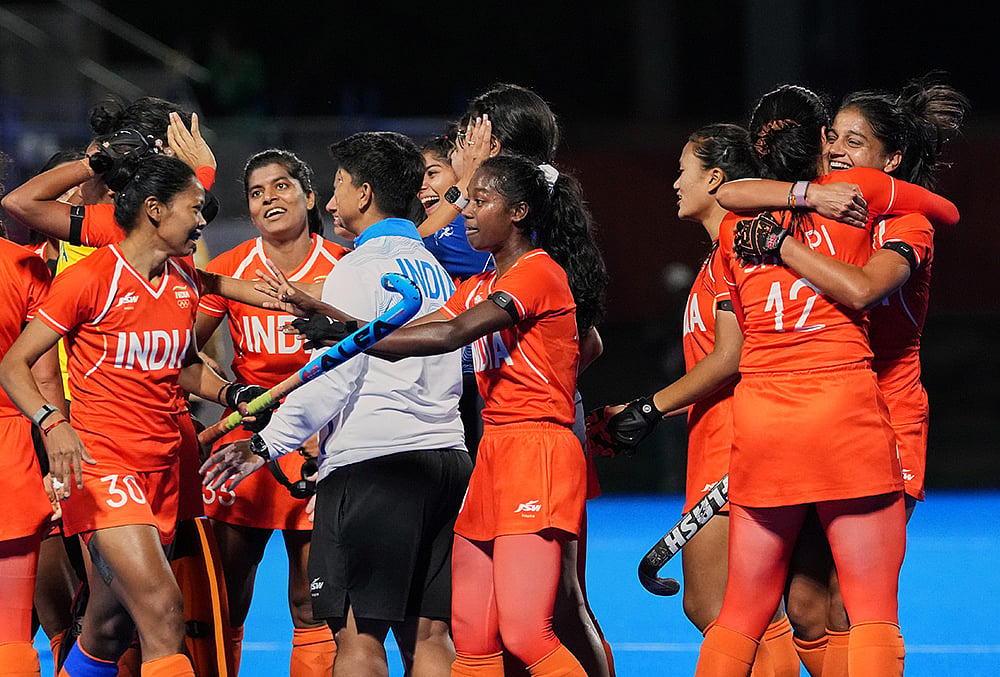 Indian women hockey gold after 44 years images
