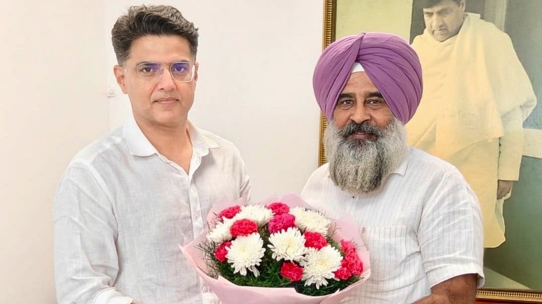 Pargat Singh (R) and Sachin Pilot (L) - X/@PargatSOfficial