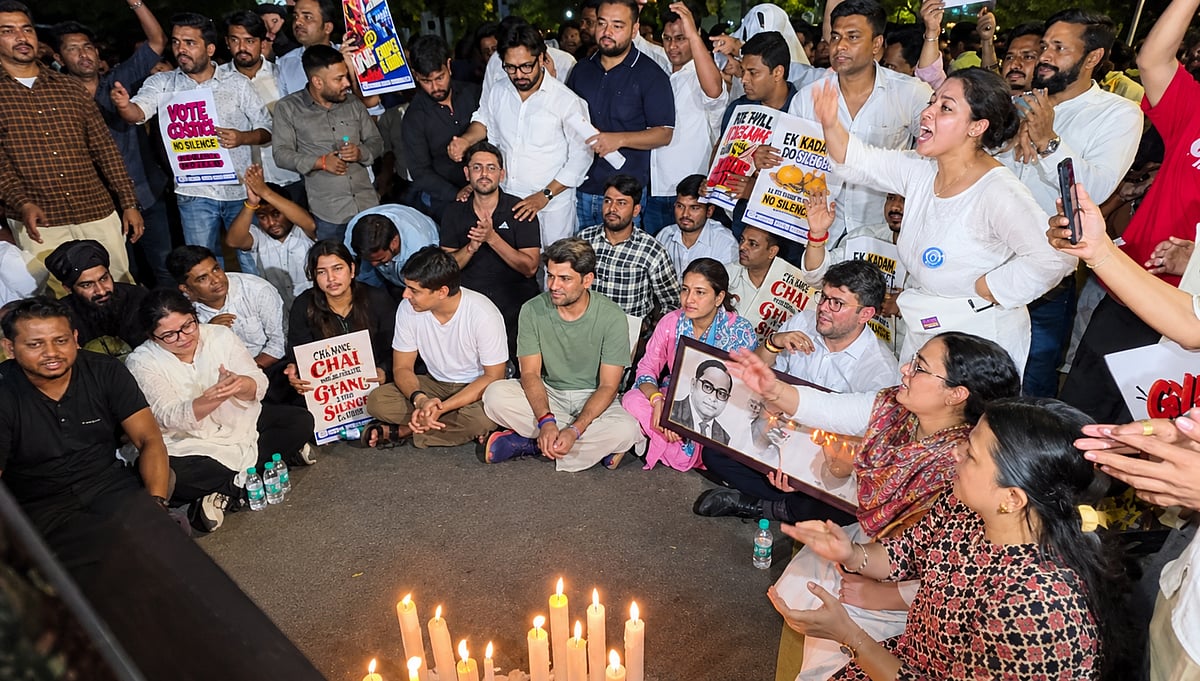 IYC Marches Against CEC, Accuses Centre Of Shielding Him - AI enhanced SS | IYC