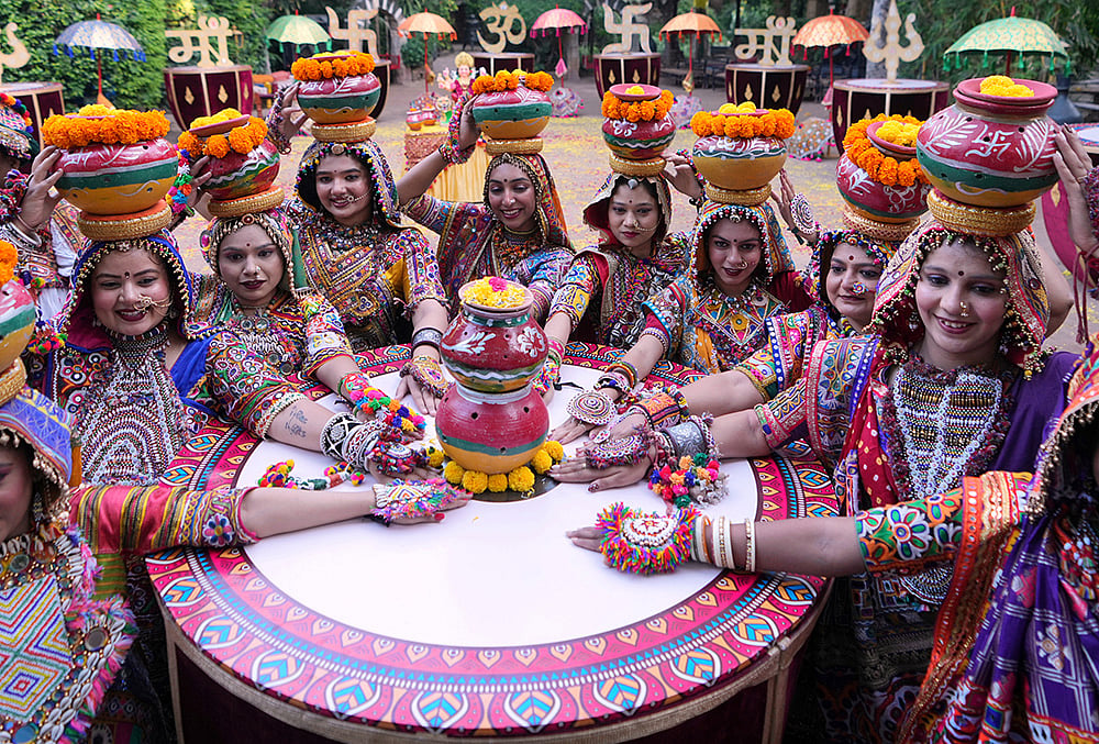 Garba lessons for beginners Ahmedabad
