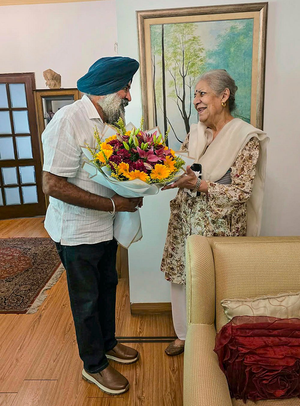 Pargat Singh meets Ambika Soni