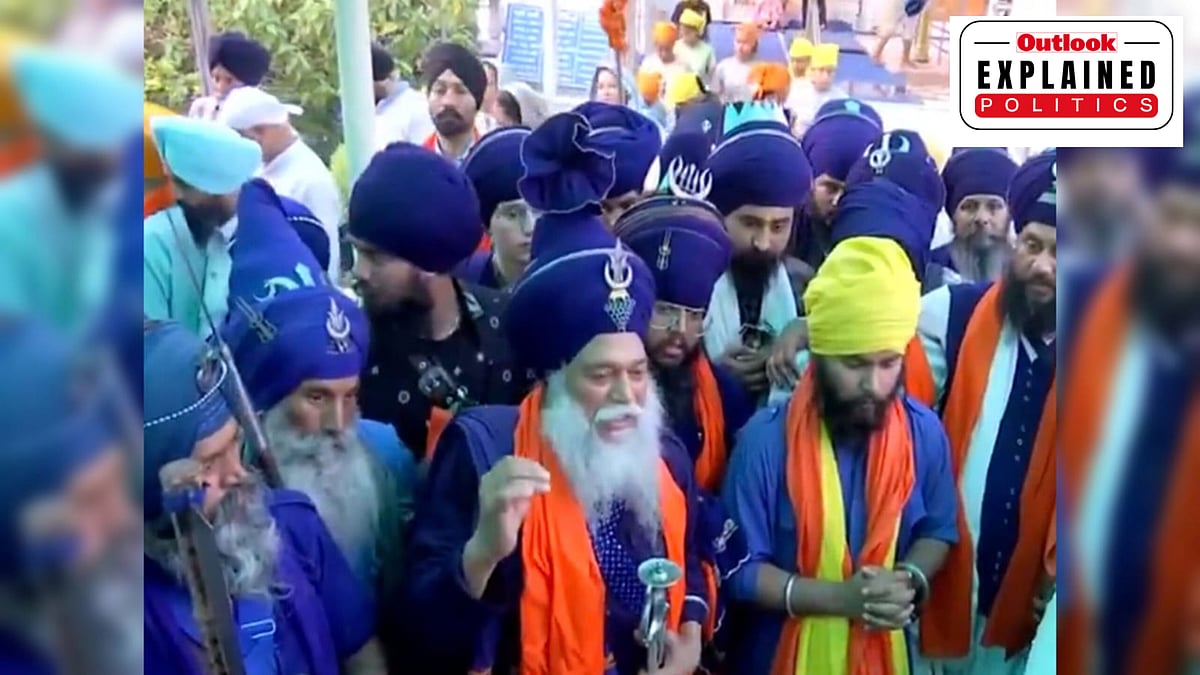 Accused Nihang Sikhs offer prayers at Gurudwara in Himachal - ANI