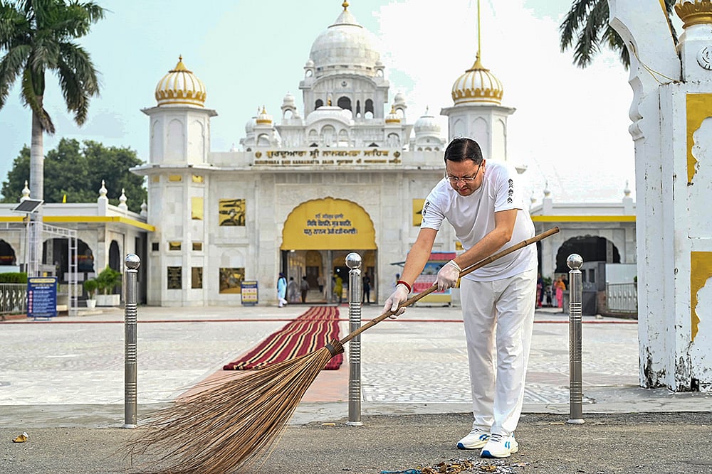 UK CM Dhami at Gurudwara Nanakmatta Sahib