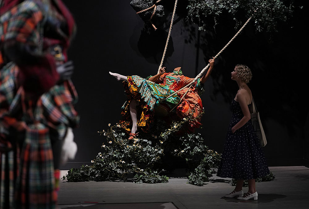An installation The Swing (after Fragonard) by Yinka Shonibare 
