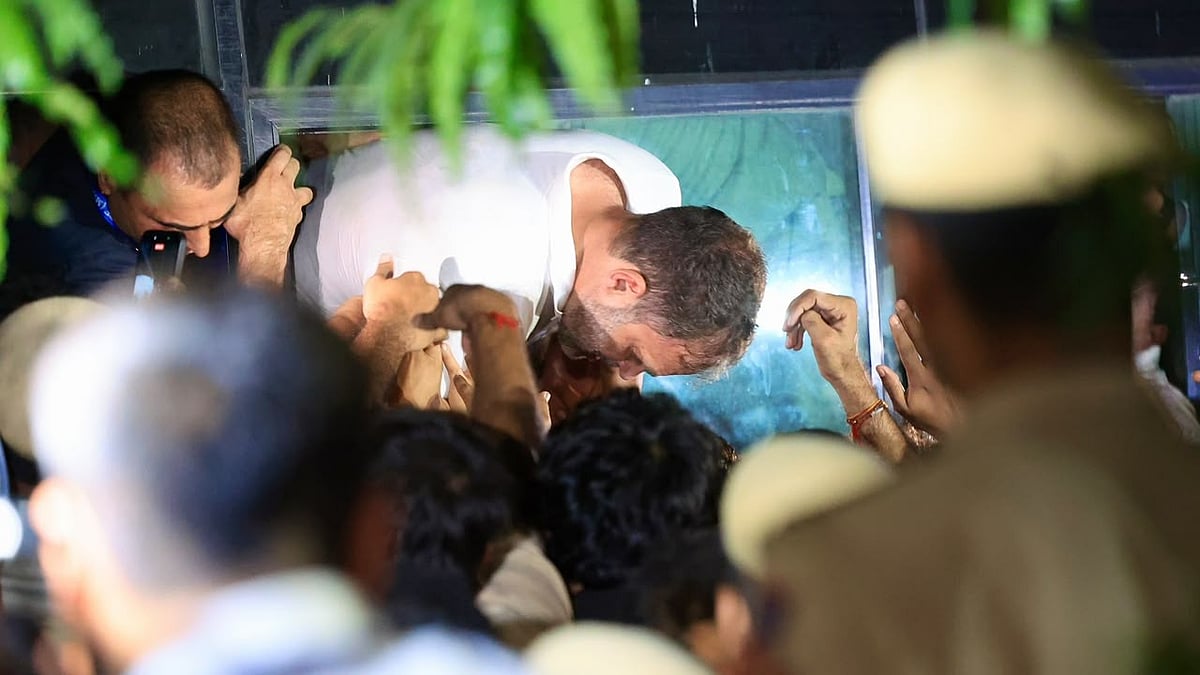 Opposition 'Vote Chori' Protest LIVE: FIR Registered Against Rahul And Priyanka Gandhi For Entering Akashvani Bhawan  - Outlook India