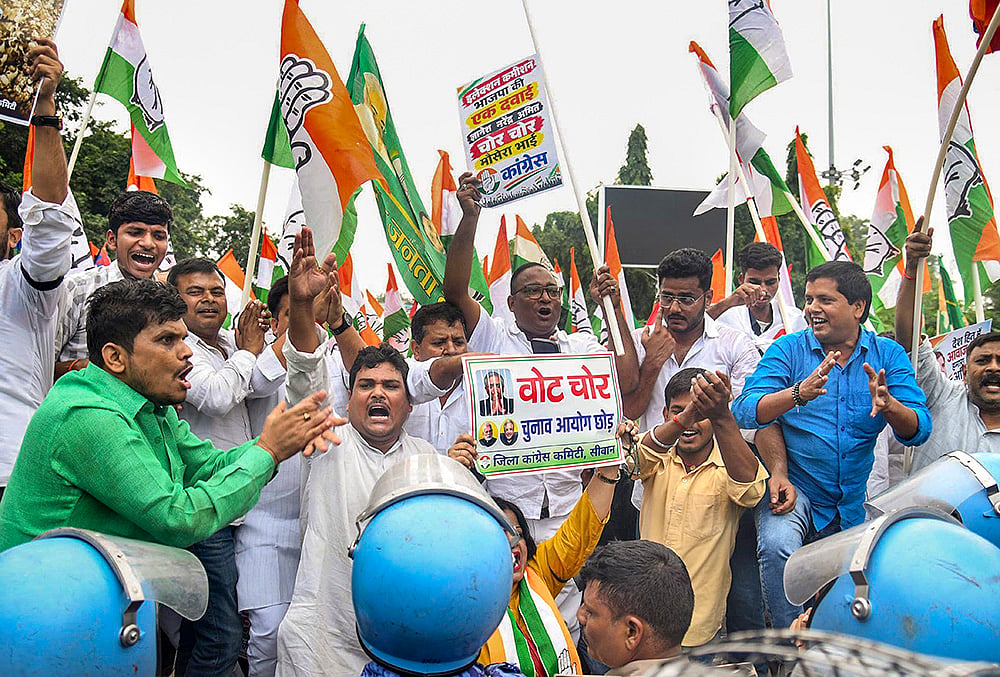 Congress workers stage a protest against alleged irregularities in the Special Intensive Revision (SIR) of electoral rolls, in Patna, Thursday, Oct. 8, 2026.  - | Photo: PTI 