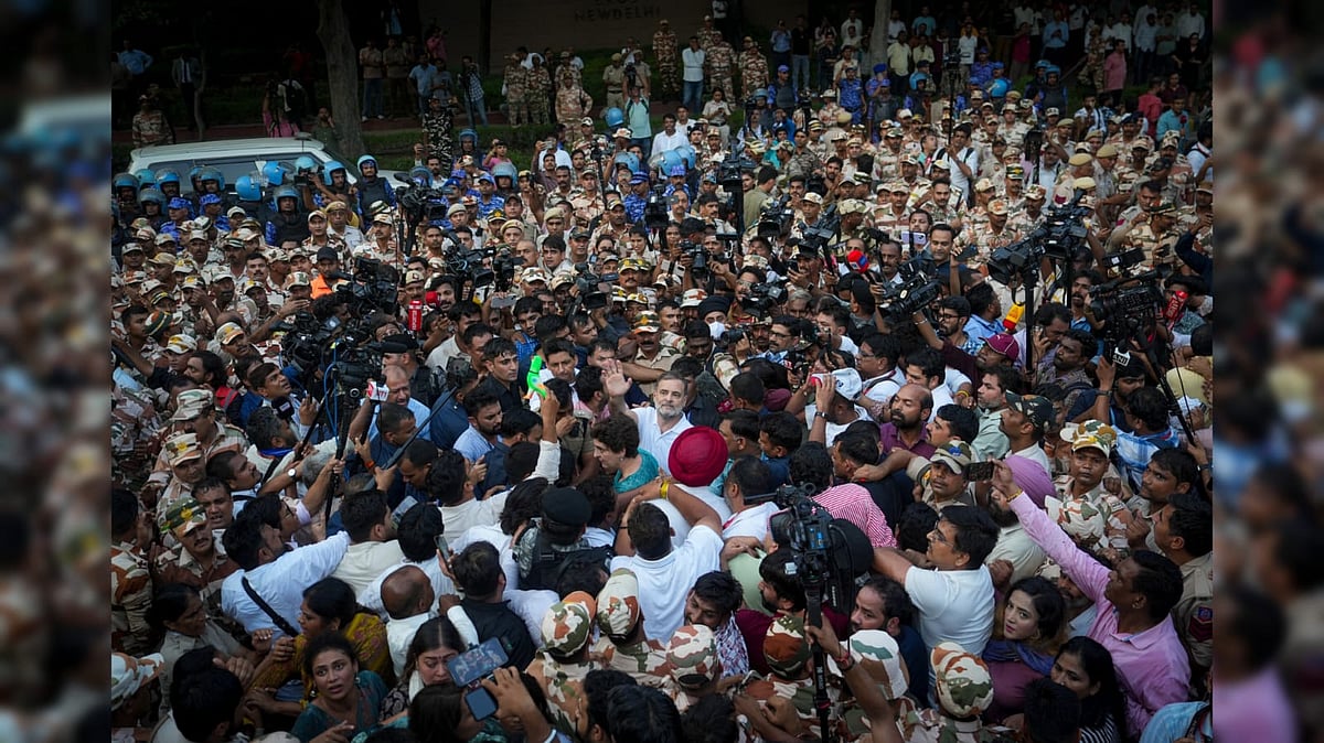Congress leaders Rahul Gandhi, Priyanka Gandhi Vadra and Amarinder Singh Raja Warring and others stage a sit-in protest against Chief Election Commissioner (CEC) Gyanesh Kumar at the roundabout near Shangri-La hotel, in New Delhi - PTI Photo/Karma Bhutia