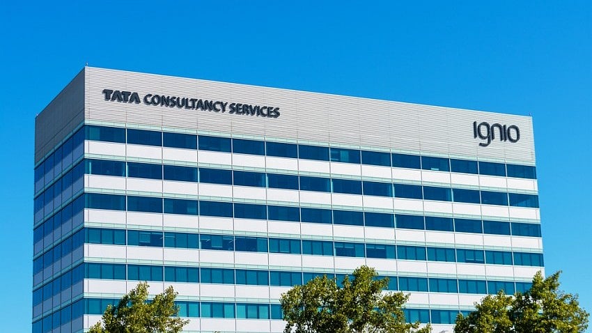 TCS Says US Green Card Curbs Won’t Affect Hiring Plans, To Recruit 15,000 Over Five Years