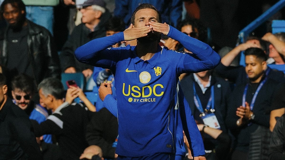 Jordan Henderson celebrates after opening scoring for Chelsea against Bournemouth.  - ChelseaFC/X