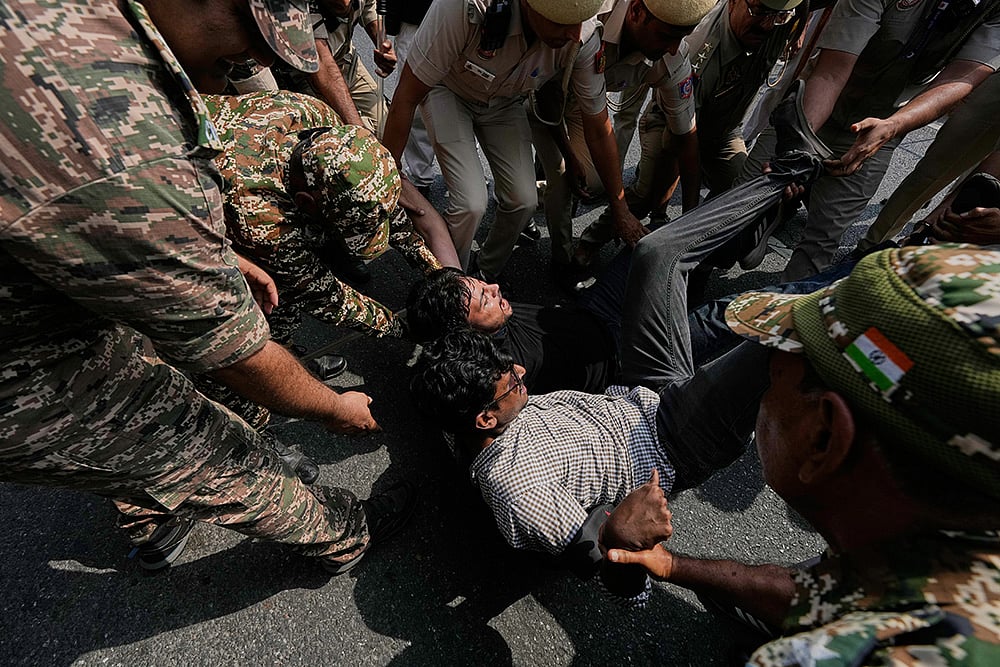 | Photo: AP/Manish Swarup