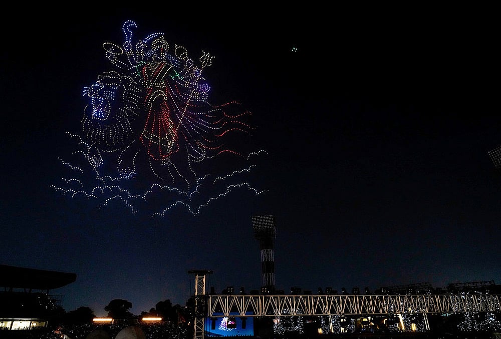 A drone show depicts Hindu goddess Durga floating in the sky during a celebration ahead of Hindu festival Durga Puja, in Kolkata, India, Saturday, Oct. 10, 2026.  - | Photo: AP/Bikas Das
