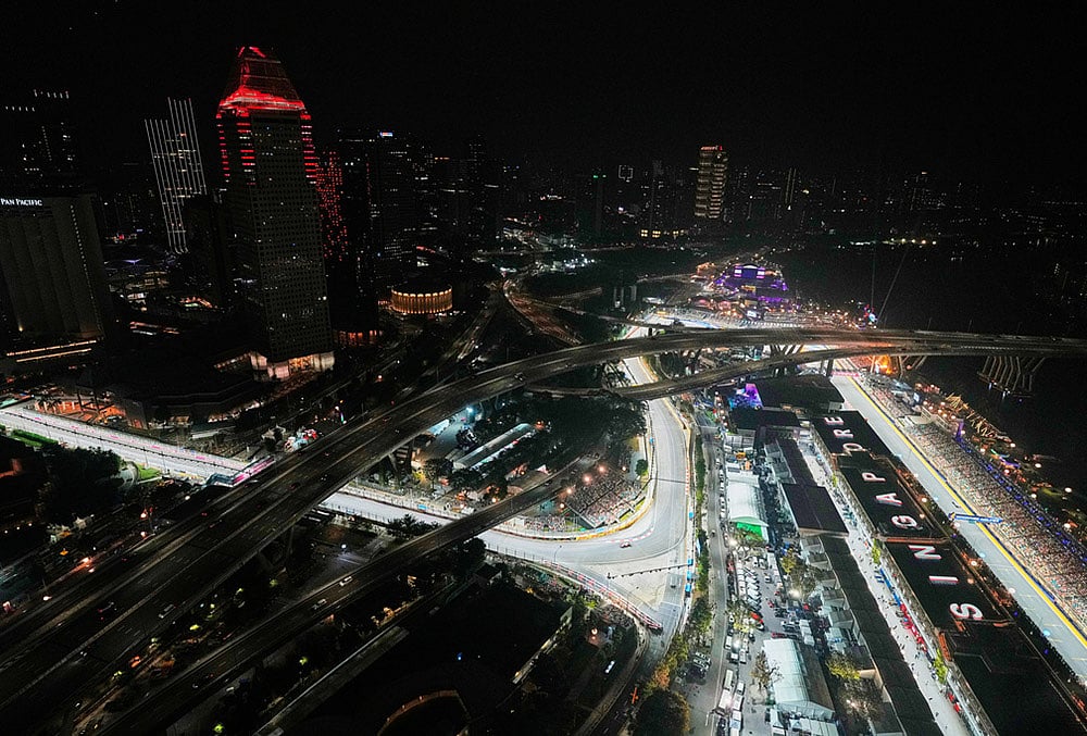 Singapore F1 GP Auto Racing qualifying highlights