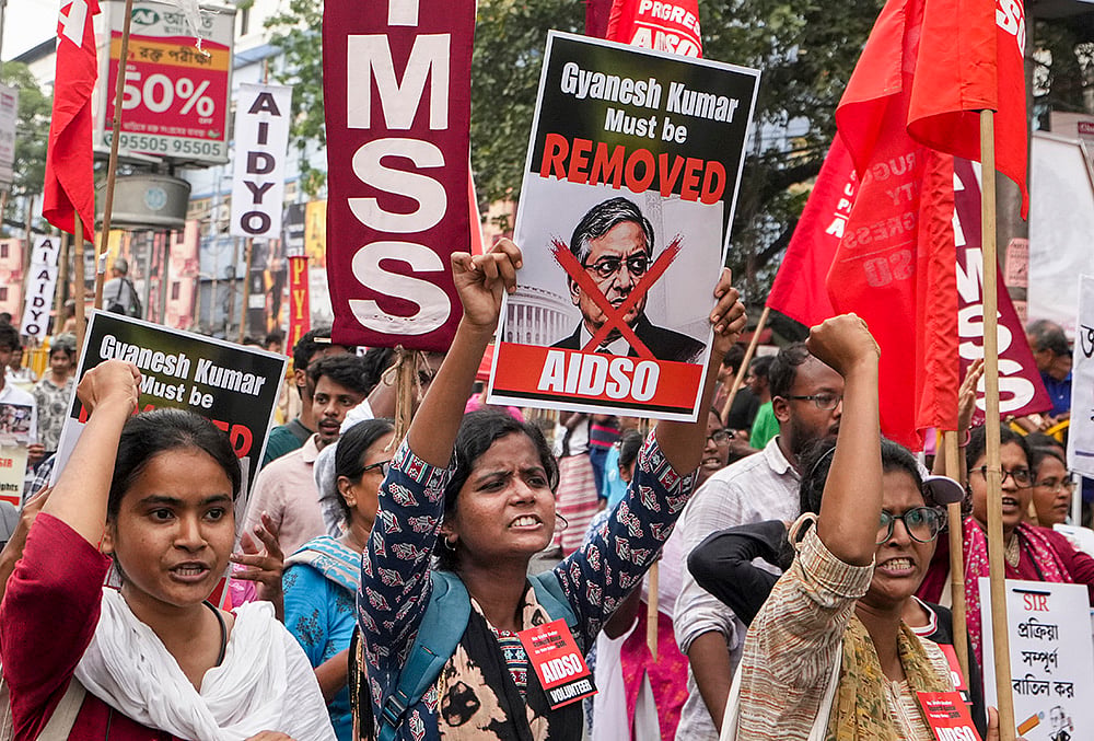 Left parties march in Kolkata