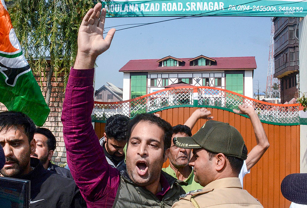 Jammu and Kashmir Congress workers protest
 - | Photo: PTI