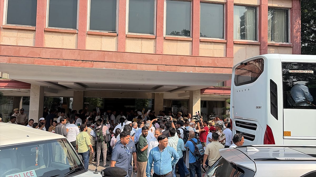 Delhi Protest LIVE News: Rahul, Other INDIA Bloc MPs Leave For Protest March - Ashlin Mathew