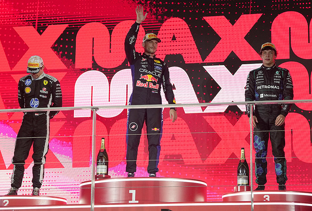 F1 Singapore Grand Prix auto racing highlights-Red Bull driver Max Verstappen