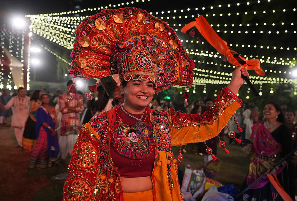 garba dance top photos
