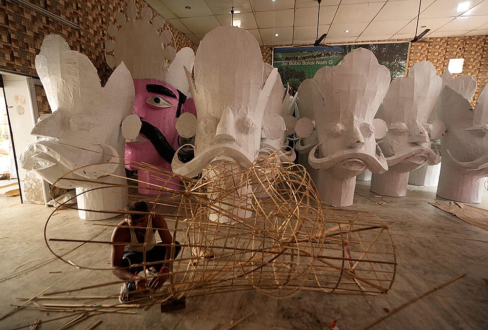 ravan making market
