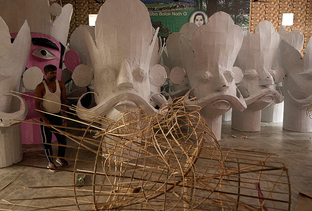 55 feet ravan making