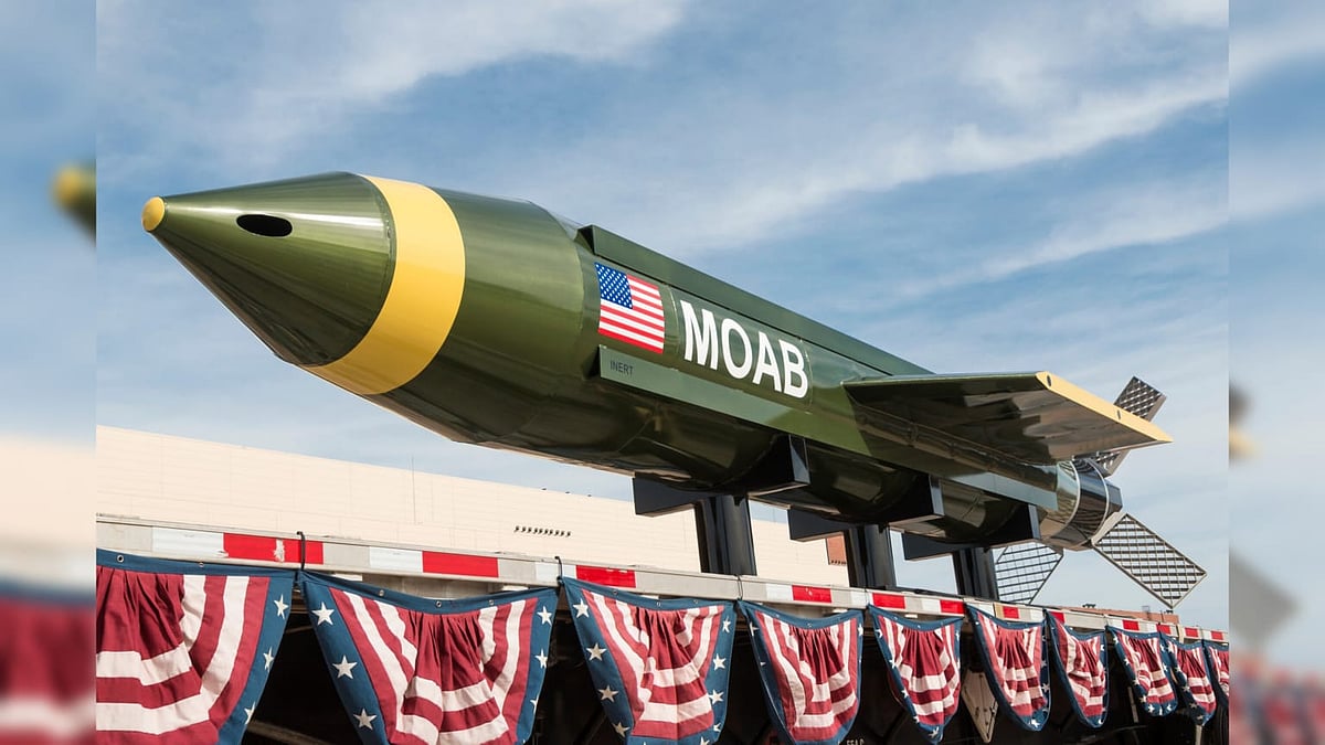 An inert version of the GBU-43/B Massive Ordnance Air Blast MOAB bomb at the Star Spangled Salute Air & Space Show at Tinker Air Force Base - BlueBarronPhoto / Shutterstock