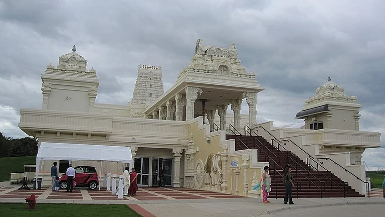 sri venkateswara temple aurora - Wikimedia Commons