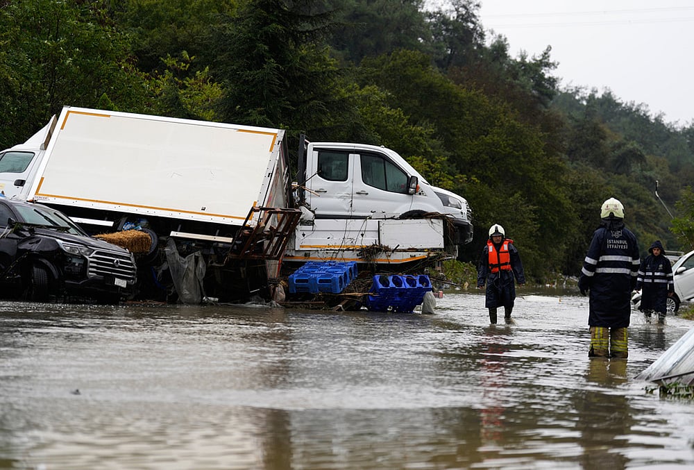 Hospital flooding Istanbul