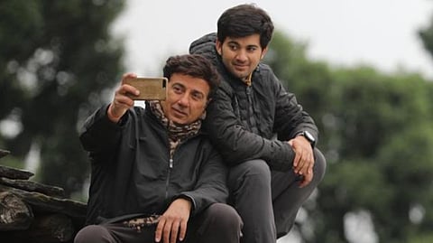 A BTS from the sets of Pal Pal Dil Ke Paas